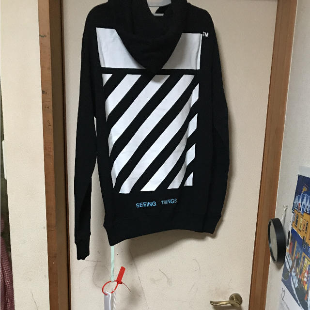 OFF-WHITE(オフホワイト)のOFF-WHITE ブラック ダイアゴナル カラバッジオ フーディ 17AW メンズのトップス(パーカー)の商品写真