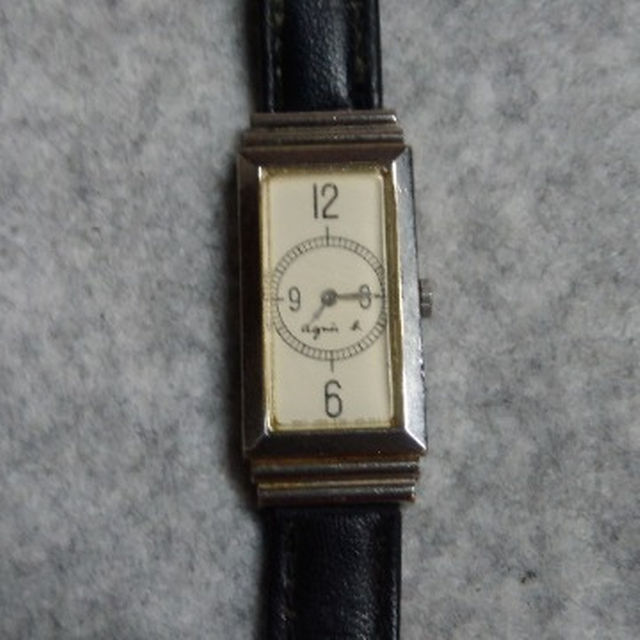 agnes b.(アニエスベー)の値下げ 腕時計　アニエスベー　クォーツ　レディース　中古　角銀 レディースのファッション小物(腕時計)の商品写真
