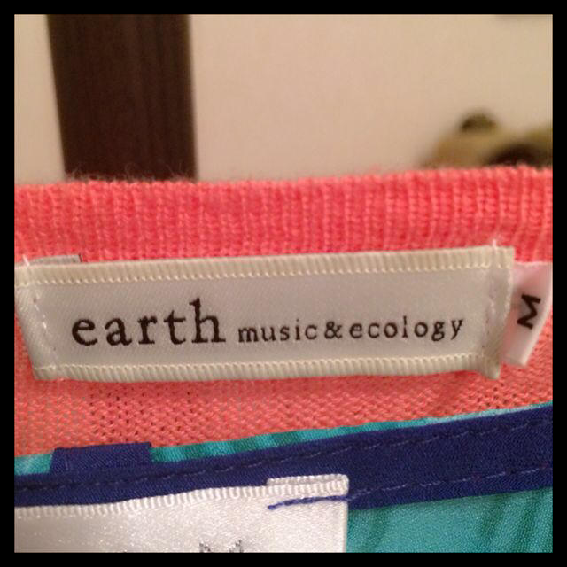 earth music & ecology(アースミュージックアンドエコロジー)の美品 earth カーディガン 可愛い レディースのトップス(カーディガン)の商品写真