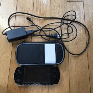 プレイステーションポータブル(PlayStation Portable)のPSP (携帯用ゲーム機本体)