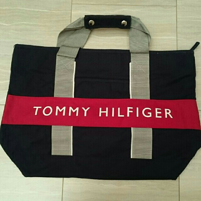 TOMMY HILFIGER(トミーヒルフィガー)のトミーヒルフィガートートバッグ レディースのバッグ(トートバッグ)の商品写真