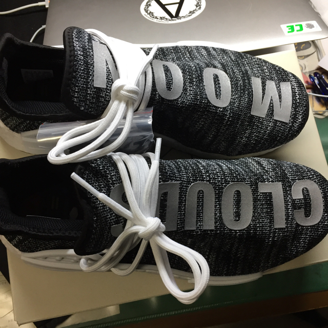 adidas(アディダス)のadidas ファレル NMD HUMAN RACE 26.5㎝ メンズの靴/シューズ(スニーカー)の商品写真