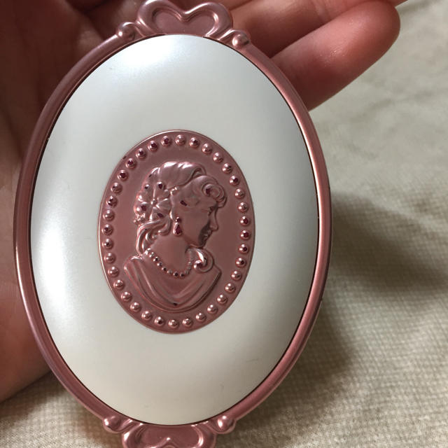 Les Merveilleuses LADUREE(レメルヴェイユーズラデュレ)のラデュレ♡プレストチークカラー ラベンダー コスメ/美容のベースメイク/化粧品(チーク)の商品写真