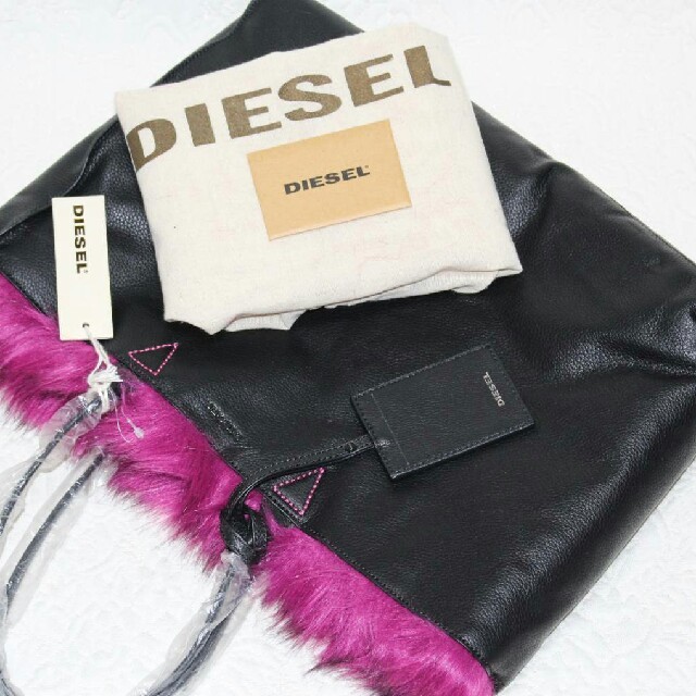 DIESEL(ディーゼル)の雑誌掲載新品【DIESEl ディーゼルGARUDA 本革リバーシブルトートバッグ レディースのバッグ(トートバッグ)の商品写真