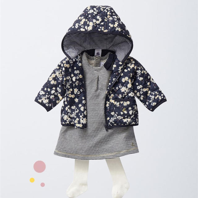 PETIT BATEAU(プチバトー)のプチバトー 17AW フラワープリントフード付きブルゾン 18m 新品 キッズ/ベビー/マタニティのベビー服(~85cm)(ジャケット/コート)の商品写真