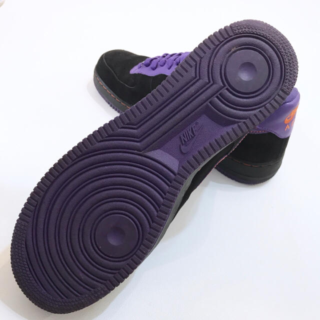 NIKE(ナイキ)の美品29NIKE AF-1 CB ナイキ エアフォースワン25th黒 紫 994 メンズの靴/シューズ(スニーカー)の商品写真