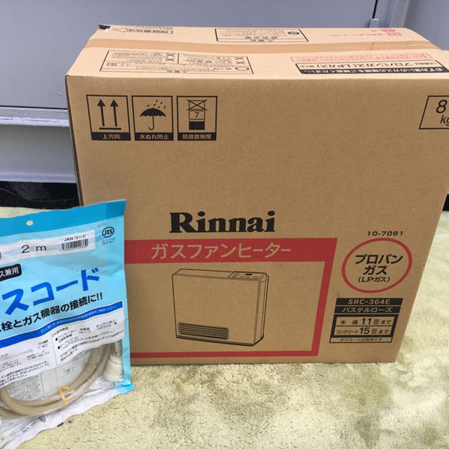 Rinnai(リンナイ)のシュウ様専用 リンナイ☆LPガス用ガスファン★SRC-364E☆未開封品♪ スマホ/家電/カメラの冷暖房/空調(ファンヒーター)の商品写真