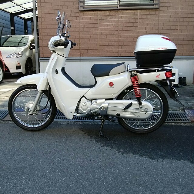 GIVIリアボックス 35L パールホワイトの通販 by G u z z i|ラクマ