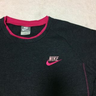 ナイキ(NIKE)の【NIKE】黒色に近い濃グレー長袖シャツ/ディアドラ バボラ プーマ アディダス(ウェア)