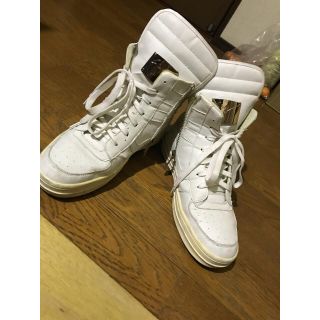 オフホワイト(OFF-WHITE)のハイカットスニーカー(スニーカー)