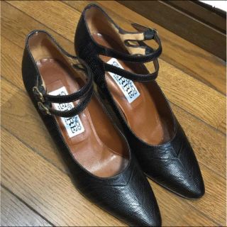 Gianfranco FERRE(ハイヒール/パンプス)のフリマアイテム一覧 Gianfranco FERRE(ハイヒール/パンプス)のフリマアイテム一覧