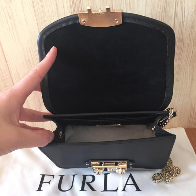 Furla(フルラ)の新作 フルラ メトロポリス 刺繍 和柄 ショルダーバッグ アラベスク レディースのバッグ(ショルダーバッグ)の商品写真