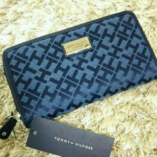 トミーヒルフィガー(TOMMY HILFIGER)のトミーヒルフィガー★ラウンドジップ 長財布 ネイビー 総柄(長財布)