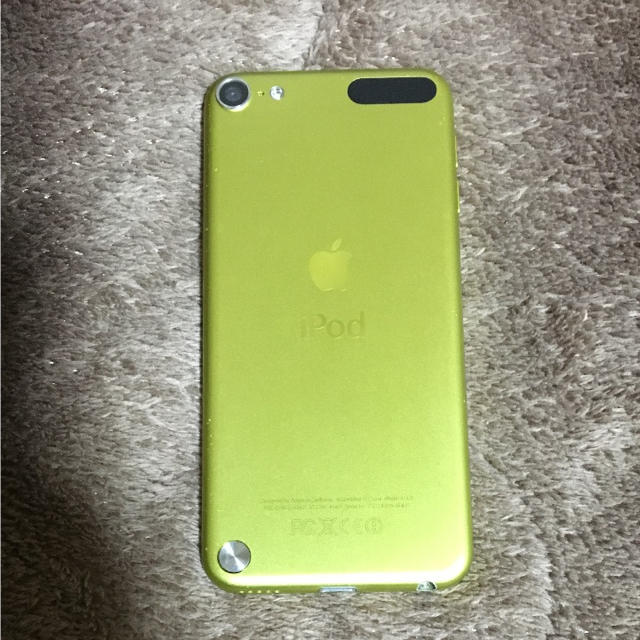 Apple(アップル)のiPodtouch スマホ/家電/カメラのスマートフォン/携帯電話(スマートフォン本体)の商品写真