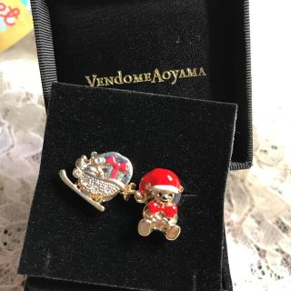 ヴァンドームアオヤマ(Vendome Aoyama)のvendome aoyama❤️サンタとソリークリスマス❤️ピンバッチ❤️(バッジ/ピンバッジ)