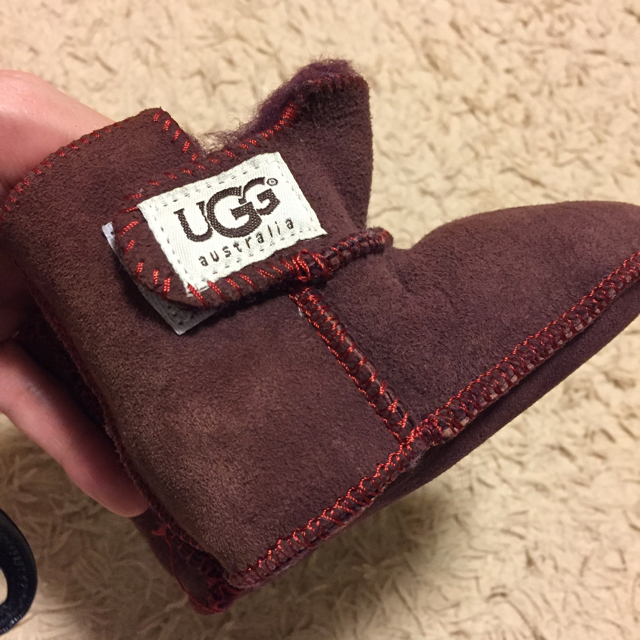 UGG(アグ)のアグブーツ キッズ/ベビー/マタニティのベビー靴/シューズ(~14cm)(ブーツ)の商品写真