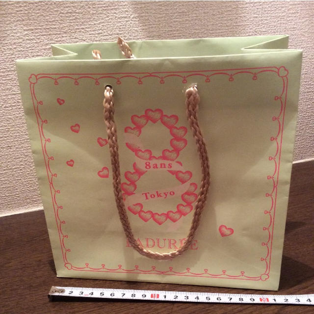 LADUREE(ラデュレ)のLADUREE　ラデュレ　紙袋　ショッパー レディースのバッグ(ショップ袋)の商品写真