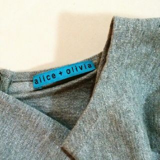 アリスアンドオリビア(Alice+Olivia)の（送料込）alice+Olivia カットソー(カットソー(長袖/七分))