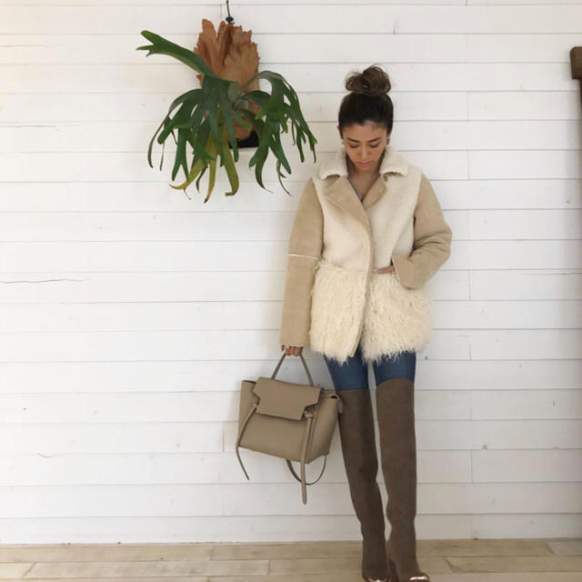 ALEXIA STAM(アリシアスタン)のALEXIA STAM♡Eco Fur Midi Coat Beige S レディースのジャケット/アウター(毛皮/ファーコート)の商品写真