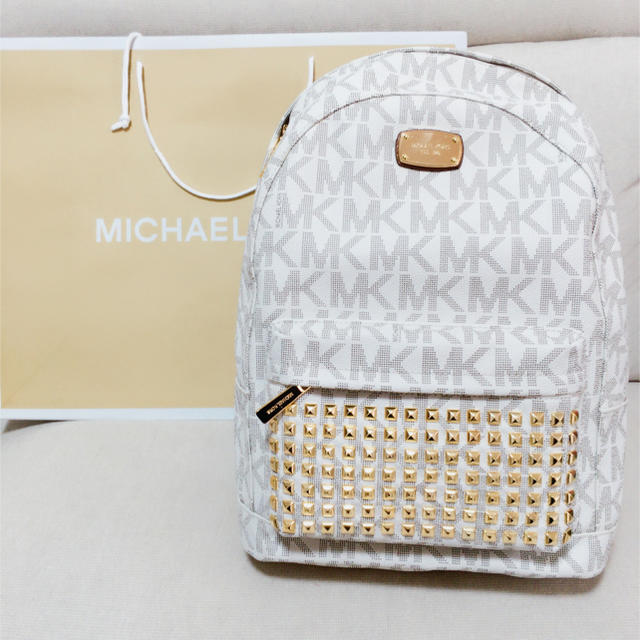 Michael Kors(マイケルコース)の新品！マイケルコース  バックパック♡スタッズ レディースのバッグ(リュック/バックパック)の商品写真