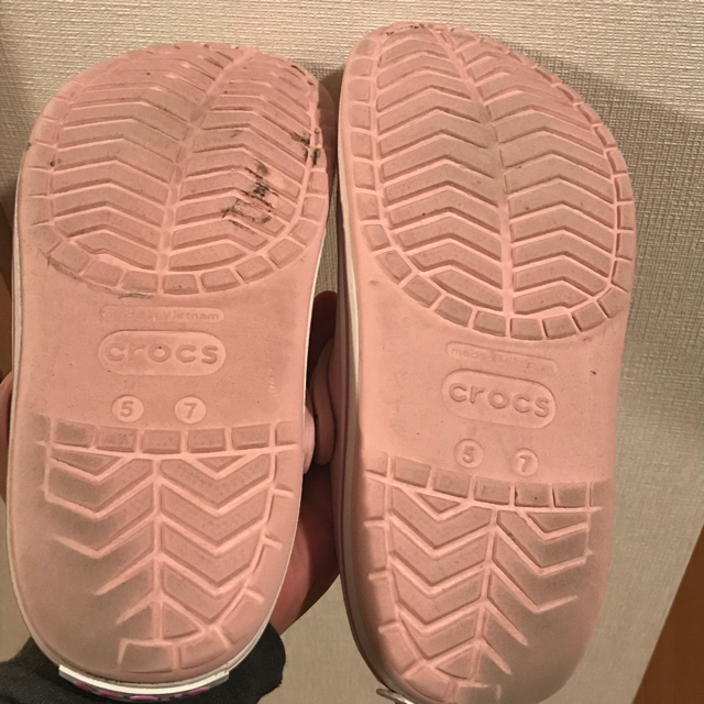 crocs(クロックス)のクロックス ピンク レディースの靴/シューズ(サンダル)の商品写真