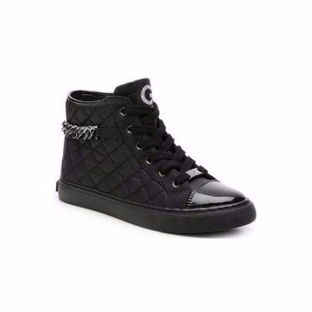 GUESS(ゲス)のGUESS Obay High-Top フスニーカー シューズ 靴 レディースの靴/シューズ(スニーカー)の商品写真