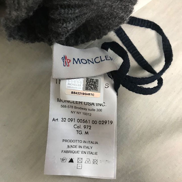 MONCLER(モンクレール)の未使用 MONCLER 手袋 メンズのファッション小物(手袋)の商品写真