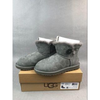 アグ(UGG)のUGG アグ ミニ ベイリーボタン2 MINI BAILEY ムートンブーツ (ブーツ)