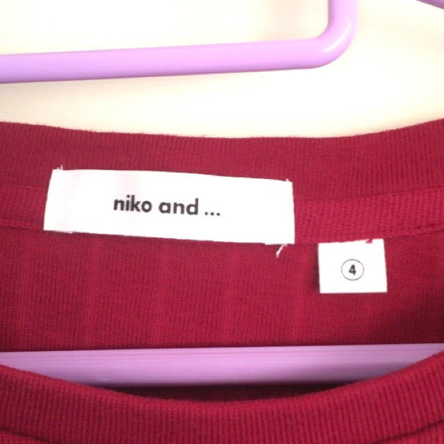 niko and...(ニコアンド)のniko and... 赤ロンT レディースのトップス(Tシャツ(長袖/七分))の商品写真
