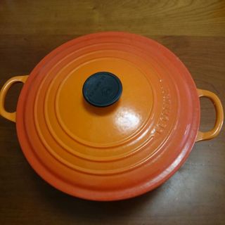 ルクルーゼ(LE CREUSET)のＵＳＥＤ ル・クルーゼ　ココットロンド　26センチ　日本仕様(調理道具/製菓道具)