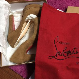 クリスチャンルブタン(Christian Louboutin)のルブタン♡スエードパンプス♡(ハイヒール/パンプス)