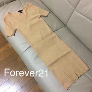 フォーエバートゥエンティーワン(FOREVER 21)のForever21ベージュタイトリブニットワンピミディアム S/P(ひざ丈ワンピース)