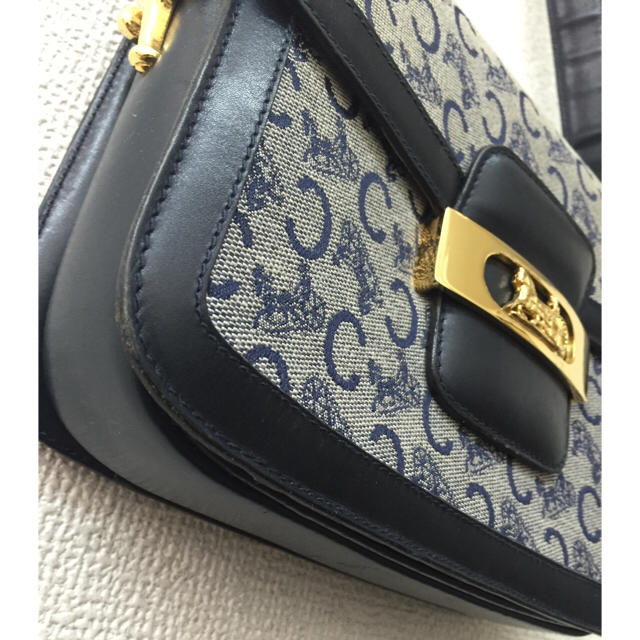 celine(セリーヌ)のCELINE 馬車金具 フラップショルダーバッグ レディースのバッグ(ショルダーバッグ)の商品写真