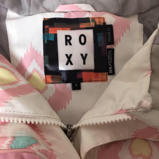 Roxy(ロキシー)の美品！ROXY♡ロキシー♡ スノボウェア ジャケット スポーツ/アウトドアのスノーボード(ウエア/装備)の商品写真