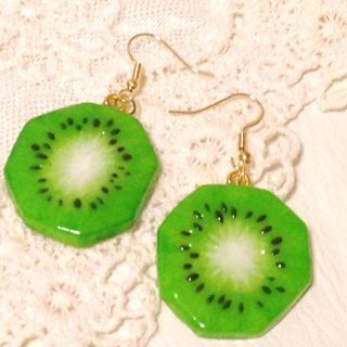 キウイ☆ピアス(ピアス)