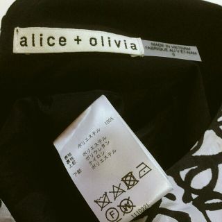 Alice+Olivia - Alice+olivia メガネ柄ワンピースの通販 by メロ's shop