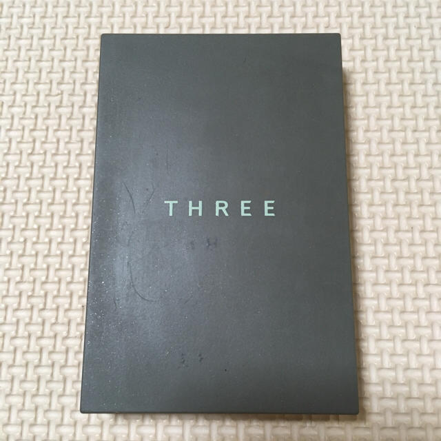 THREE(スリー)のTHREE 4D アイパレット07 コスメ/美容のベースメイク/化粧品(アイシャドウ)の商品写真