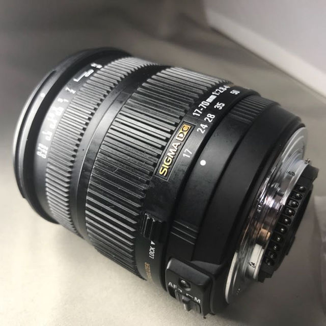 SIGMA(シグマ)のSigma DC 17-70mm F2.8-4 Macro HSM ニコン用 スマホ/家電/カメラのカメラ(その他)の商品写真