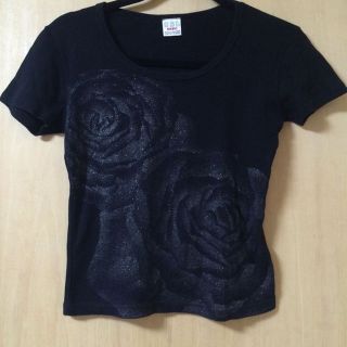 黒Tシャツ ラメの薔薇模様(その他)