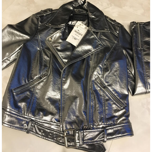 ZARA(ザラ)の専用出品 レディースのジャケット/アウター(ライダースジャケット)の商品写真