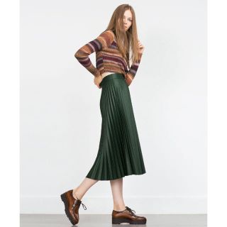 ザラ(ZARA)のZARA ザラ ディープグリーン プリーツスカート XS(ロングスカート)