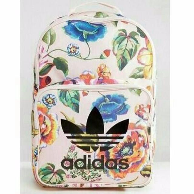 adidas(アディダス)の新品 ピンク 花柄 adidas Originals アディダス ロゴ リュック レディースのバッグ(リュック/バックパック)の商品写真