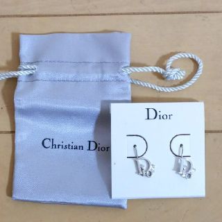 クリスチャンディオール(Christian Dior)のChristian Dior ロゴ ピアス(ピアス)