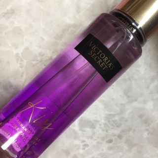 ヴィクトリアズシークレット(Victoria's Secret)のヴィクトリア シークレット フレグランス ミスト キス(香水(女性用))