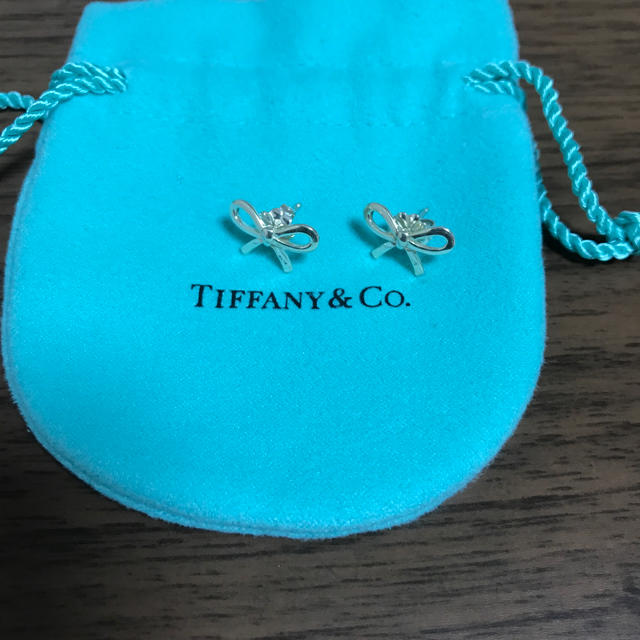 Tiffany & Co.(ティファニー)の明日まで限定価格♡TIFFANY&Co リボンピアス レディースのアクセサリー(ピアス)の商品写真