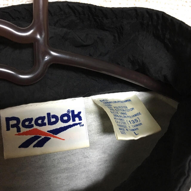 Reebok(リーボック)の90s Reebok リーボック ナイロンジャケット L ロゴ 古着 黒 メンズのジャケット/アウター(ナイロンジャケット)の商品写真