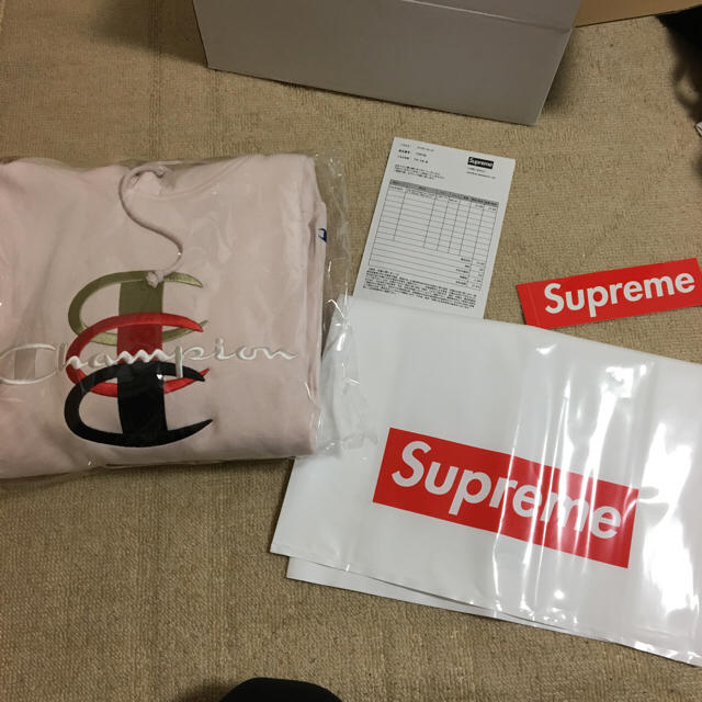 Supreme(シュプリーム)のSupreme 17aw Champion Light Pink メンズのトップス(パーカー)の商品写真