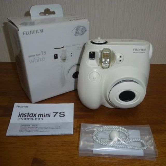 富士フイルム(フジフイルム)のチェキ instax mini7S スマホ/家電/カメラのカメラ(フィルムカメラ)の商品写真