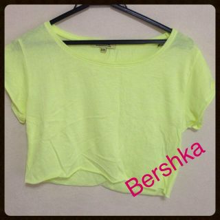 ベルシュカ(Bershka)のBershka トップス(Tシャツ(半袖/袖なし))