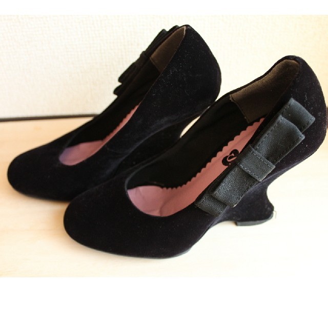 スウェード風パンプス　黒 レディースの靴/シューズ(ハイヒール/パンプス)の商品写真